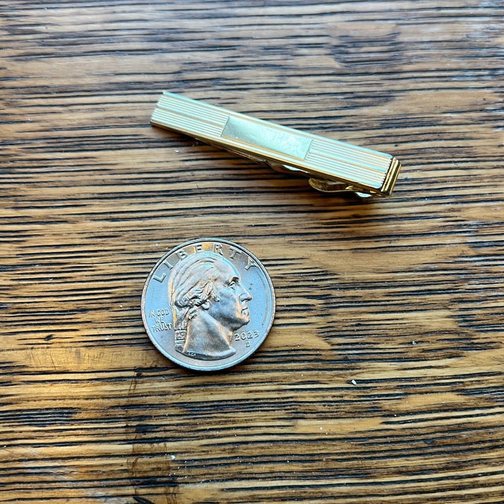 Vintage gold tone tie clip - Picture 3 of 4